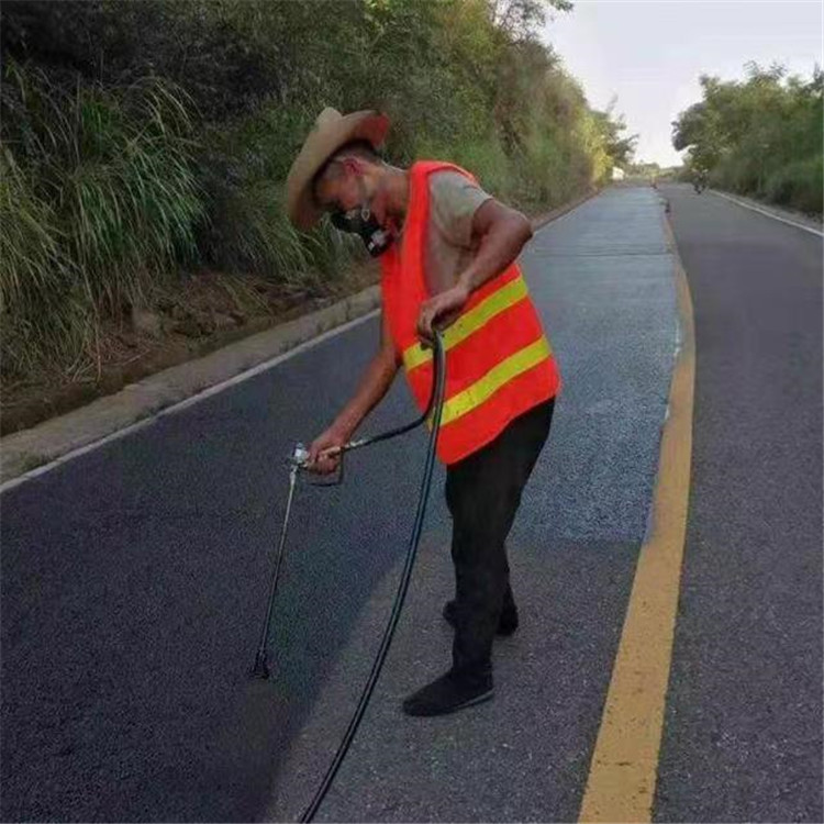 银川 彩色防滑路面的底涂是保障路面附着力