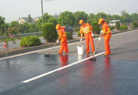 银川 彩色路面喷漆维修改色的使用寿命有多长？